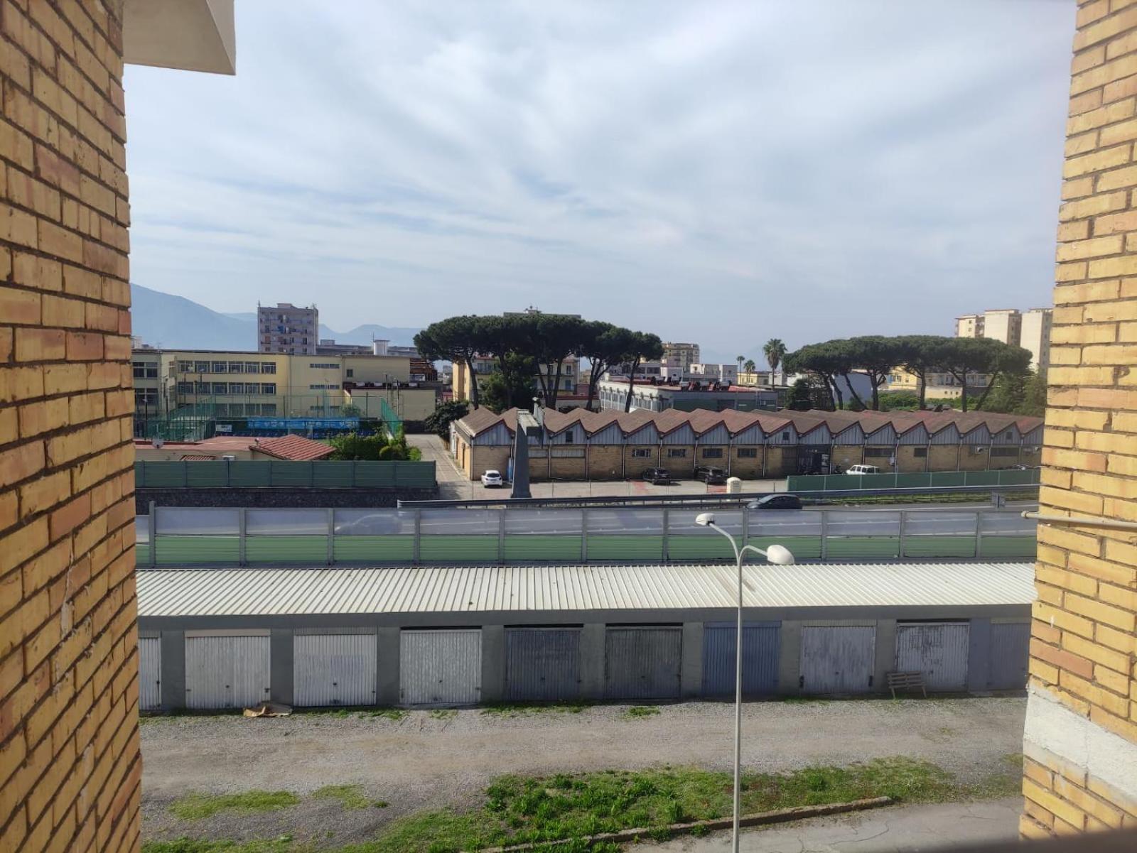 Oplonti Apartment *